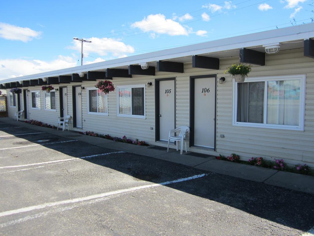 Siesta Inn Vanderhoof Exteriör bild